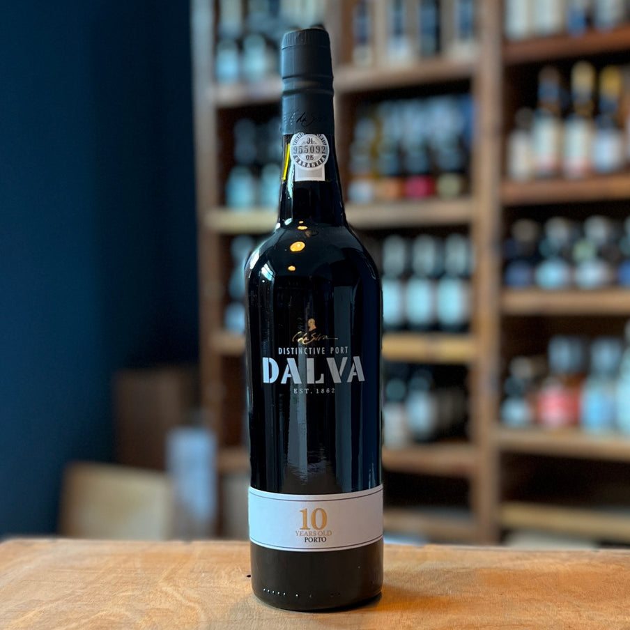 10 år Tawny, Dalva